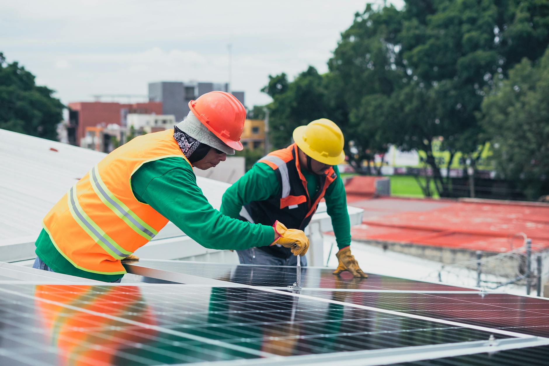 “Il Futuro Sostenibile dell’Energia Solare: Innovazioni e Opportunità”